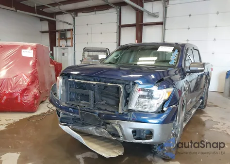 2017 Nissan Titan Pro-4X из США, поврежденный, VIN 1N6AA1E5XHN549082